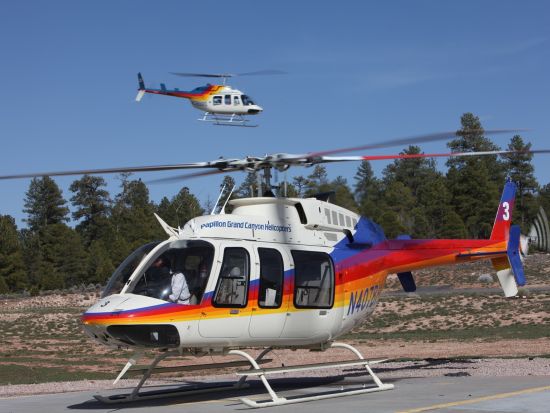 グランドキャニオン・サウスリム探索ツアー　小型飛行機＆ヘリコプター＆ハマー利用 ＜昼食付き／日本語オーディオガイド／英語ドライバーガイド＞