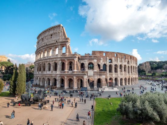世界遺産コロッセオ 半日ツアー  コロッセオ＆フォロ・ロマーノ入場チケット付き！＜貸切／日本語公認ガイド／午前or午後／ローマ発＞by Mybus