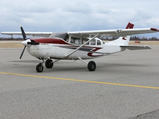 Cessna_207_Skywagon_-_6_Seats