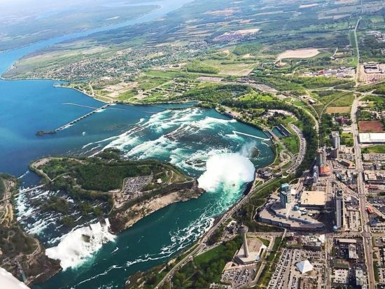 エアタクシー片道フライト送迎　ナイアガラ・ディストリクト空港 ⇔ ビリー・ビショップ・トロントシティー空港＜1～3名＞by Niagara Air Tours
