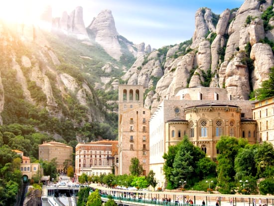 Spain_Montserrat_shutterstock_380351866 (1)