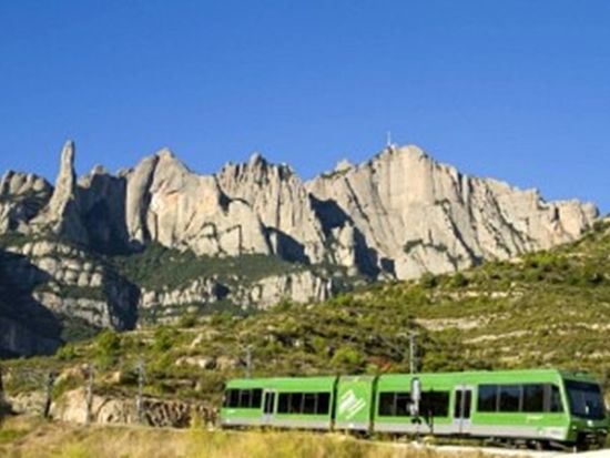 午前を有効活用できる 午後出発モンセラット半日ツアー 聖歌隊鑑賞付きプランあり＜少人数／日本語ガイド／登山列車／バルセロナ発着＞