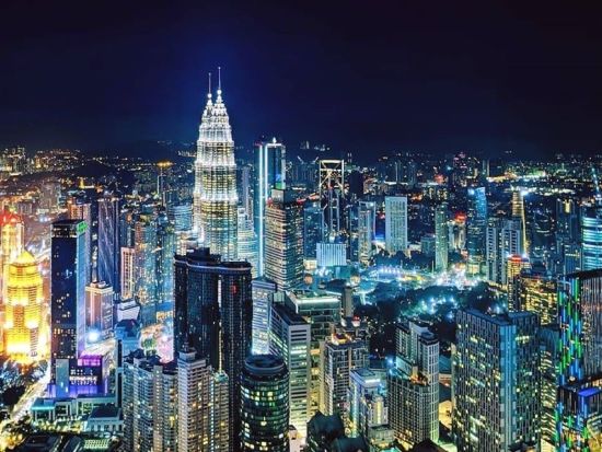 レストラン「サーティー8」ディナー＆KLタワー展望台　夜景鑑賞ツアー