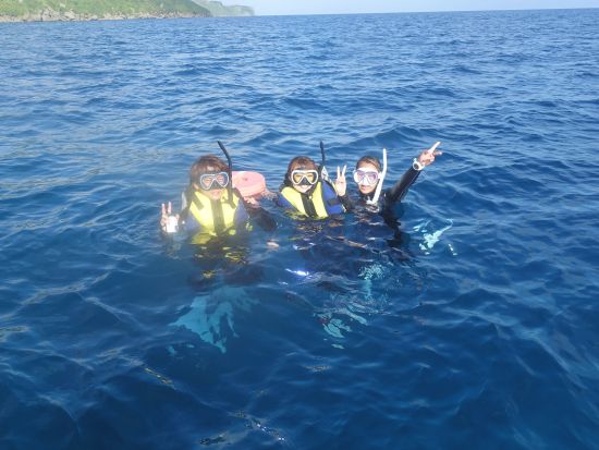 ボート体験ダイビング&シュノーケリング インストラクターがマンツーマンで丁寧にサポートするので初心者大歓迎！器材レンタル込＜ランチ付／宮古島＞