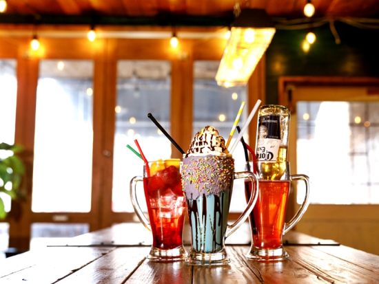 シェフYutaさんと佐世保de美味しいアメリカを味わう満喫ツアー 『ミシェルブラウン』のTボーンステーキディナー付き ＜佐世保市＞