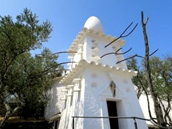 ダリゆかりの3か所を1日で巡る「ダリ・トライアングル」ツアー ダリ美術館＆ダリの家＆プボル城＜日本語／少人数制＞