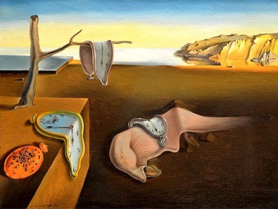 ダリ劇場美術館をじっくり見学 フィゲラス1日ツアー ダリゆかりのレストランでの昼食付き ベサルー立ち寄り＆ジローナ観光付きプランあり＜日本語ガイド／少人数制＞