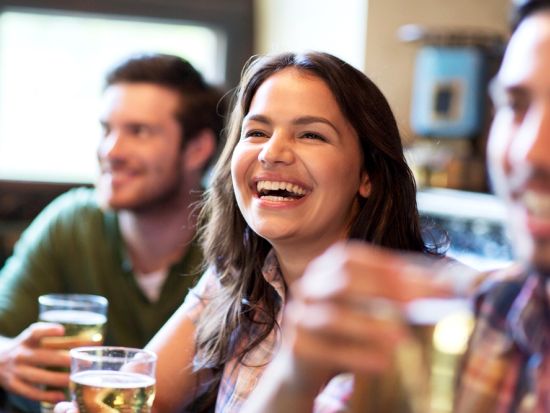 グラナダ タパスツアー　3軒のバル巡り＜タパス3品＆ドリンク3杯／午後・夜／混載／日本語＞