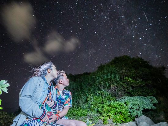 星空フォトと宙（そら）さんぽ 満点の星空が広がる古宇利島 or 瀬底島！星空をバックに最高の記念写真を撮影 ＜1時間／沖縄本島＞