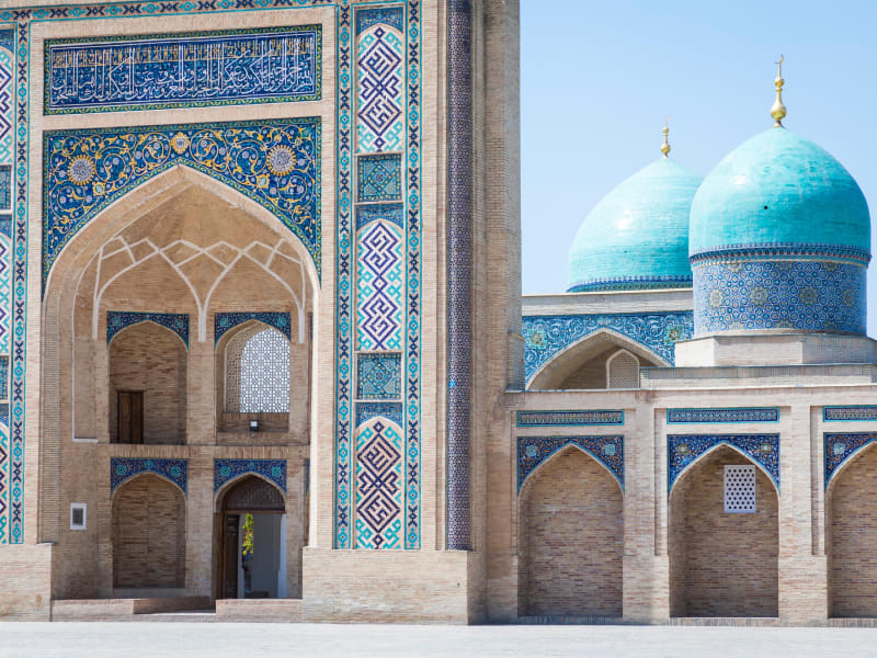 Uzbekistan_Tashkent_Barakh-khan Madrasah_shutterstock_1163420110