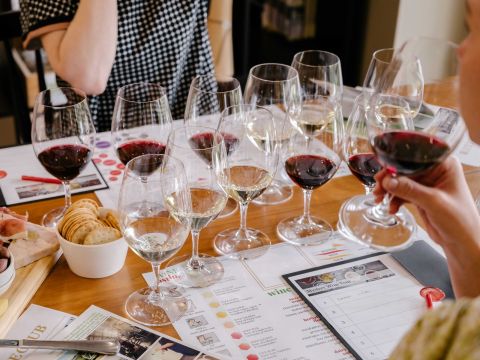 ハンターバレー 1895年創業の老舗ワイナリー「タラック・ワイン（Tulloch winery）」で銘柄当てに挑戦！ミステリーワインテイスティング