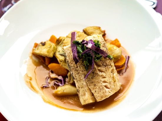 セーヌ川ランチクルーズ「La Marina」＜12:30発／3コースランチ＞