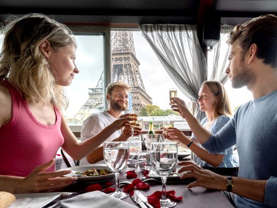 セーヌ川ランチクルーズ「La Marina」＜12:30発／3コースランチ＞