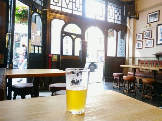 ソーホーウォーキングツアー ブリティッシュロックファン必見！ロックスターゆかりのスポット巡り ドリンク1杯付き＜半日／貸切／日本語ガイド＞ by アートローグ