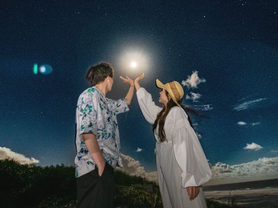 星空フォトと宙（そら）さんぽ 糸満・知念で満点の星々をバックに最高の記念写真を撮影 ＜1時間／沖縄本島南部＞
