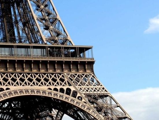 エッフェル塔内レストラン「マダム・ブラッスリー（Madame Brasserie）」ランチ　食事券＆事前予約サービス＜3コース／12:00または13:30開始＞