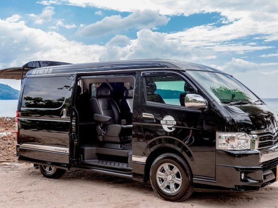 貸切チャーター（最大12名）プーケット市内　VIPな車内で楽々移動！ 電話での日本語サポートあり！＜英語ドライバー＞