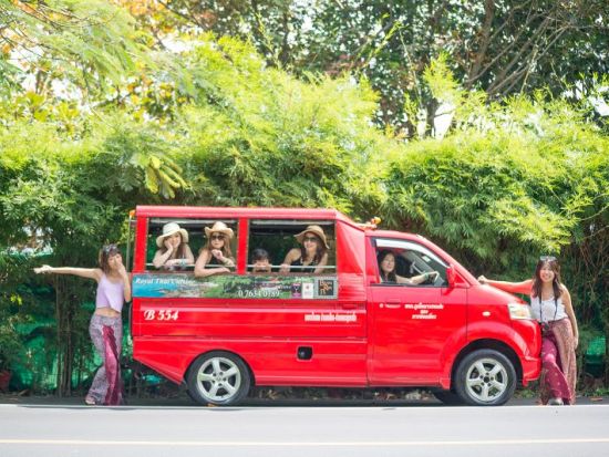 貸切チャーター（最大12名）プーケット市内　VIPな車内で楽々移動！ 電話での日本語サポートあり！＜英語ドライバー＞