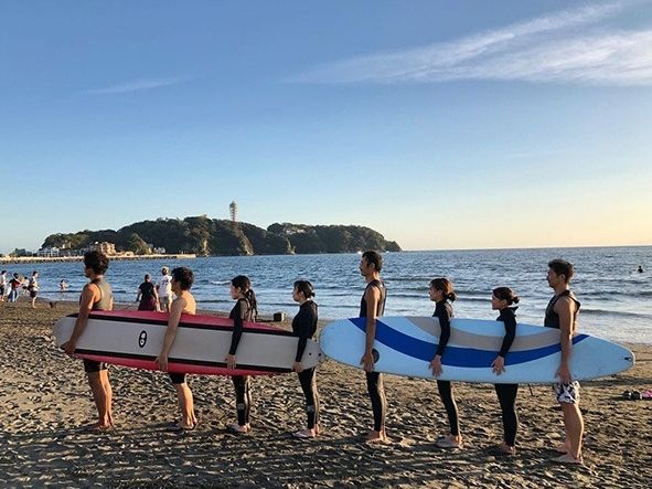 湘南・江ノ島 親子サーフィンスクール 子どもと一緒に湘南でサーフィン