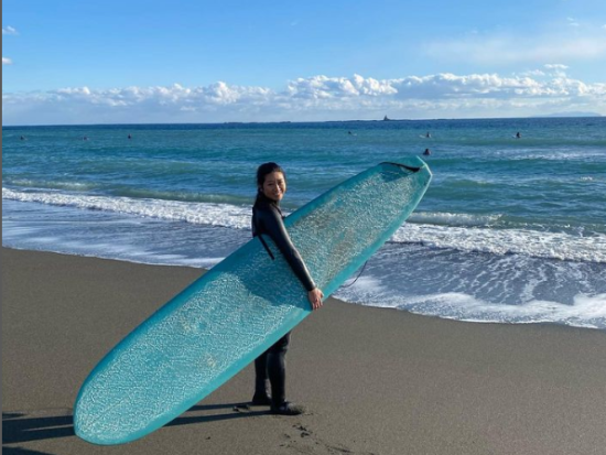 湘南・江ノ島 初心者サーフィンスクール 自力で湘南の波に乗ることをめざそう！14歳以上参加可能＜3.5時間／午前・午後＞