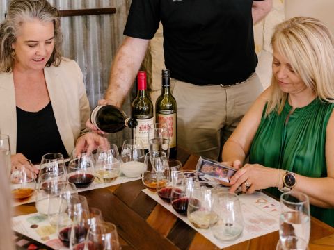 ハンター 1895年創業の老舗ワイナリー「タラック・ワイン（Tulloch winery）」で大人の贅沢！手作りチョコと味わう5種のワインテイスティング