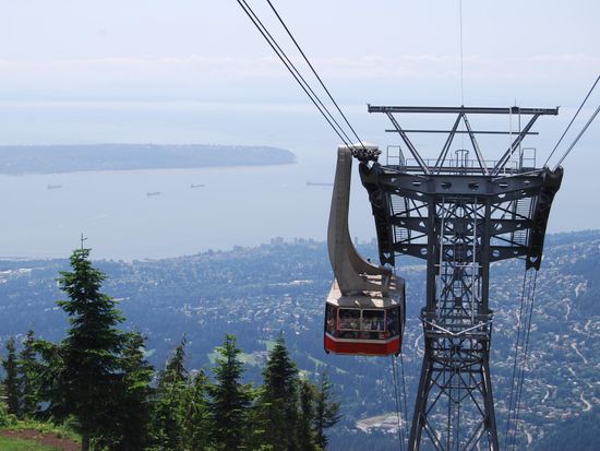 Canada_British Columbia_Vancouver_Gondola Ride_shutterstock_91843721