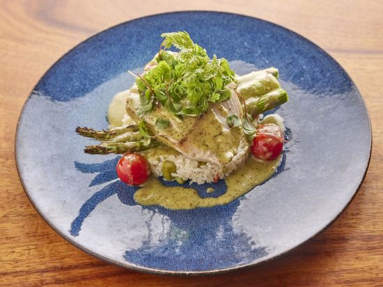 バリ・オーシャンフロント　食事券＆事前予約　オーシャンビューのレストランで本場のステーキを堪能！＜夕食／ヒルトン・ハワイアン・ビレッジ内＞