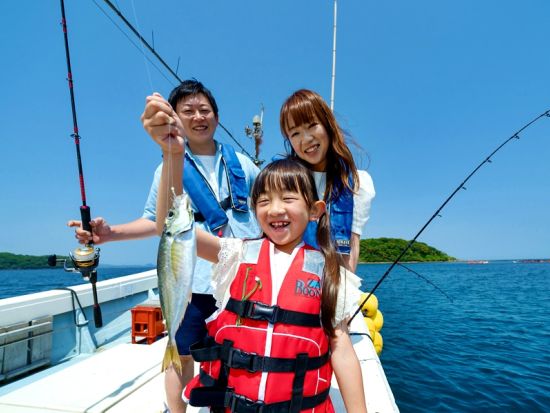 アジ船釣り体験 『アジフライの聖地 松浦』で釣りたてをアジフライにして食す！＜6歳～／3.5時間／松浦市＞ by 一般社団法人まつうら党交流公社