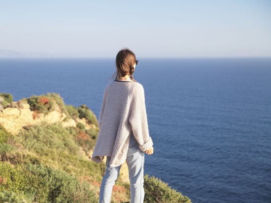 海岸線ルートで行く！古代遺跡ポセイドン神殿とスニオン岬 半日観光ツアー＜日本語アシスタント／午後／アテネ発＞by H.I.S.