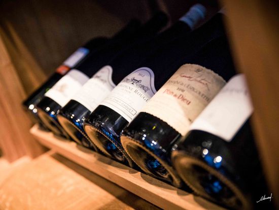 パリのワインセラーでワイン＆チーズ テイスティング＜英語＞