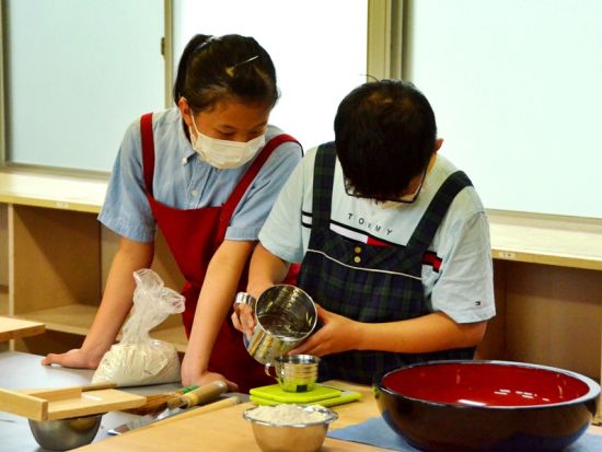 田舎十割そば打ち体験  鶏肉から出汁をとった醤油ベースの温つゆで召し上がれ！＜6歳～／2.5時間／松浦市＞by 一般社団法人まつうら党交流公社