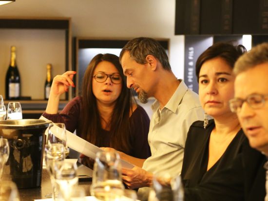 パリ　シャンパン試飲＋ランチ体験　サンジェルマン・デプレ散策ツアー　＜英語＞