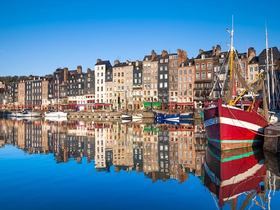 France_Honfleur_shutterstock_406780426