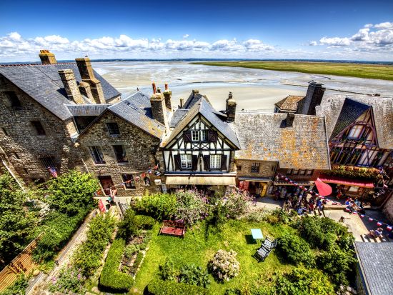 世界遺産モンサンミッシェルとノルマンディー地方 1泊2日ツアー　ルーアン＋オンフルール＋サンマロ訪問＜4～10月／木曜・土曜／4つ星ホテル宿泊／英語ガイド＞