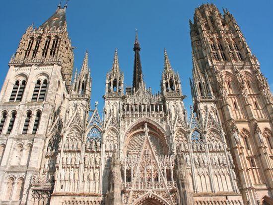 Normandy_Rouen_cathedral_shutterstock_139005908