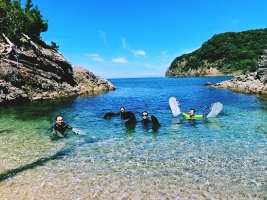 世界初！マンタフライヤーシュノーケリング 翼フィンで水中をマンタのように自由に羽ばたく新感覚体験＜6月～9月／岩美駅からの送迎無料／岩美町＞by鳥取県自然体験塾