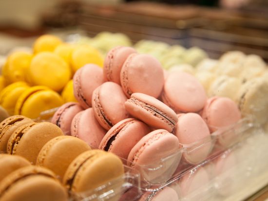 パリ　マレ地区　スイーツ＆チョコレート巡り　ウォーキングツアー　＜日本語＞