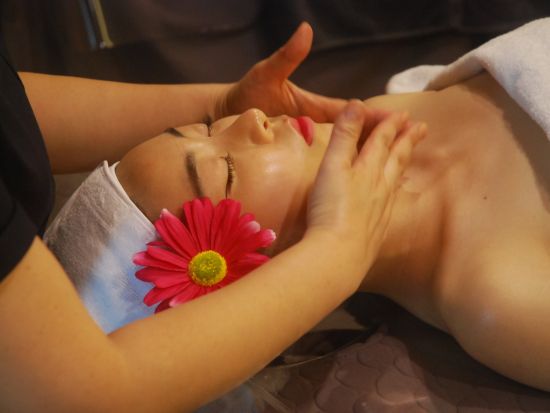 SHILLA esthe「シンラ・エステ」フレンドリーなスタッフと確かな技術にリピーター多数！選べるフェイシャルメニュー＜日本語OK／明洞駅徒歩2分＞