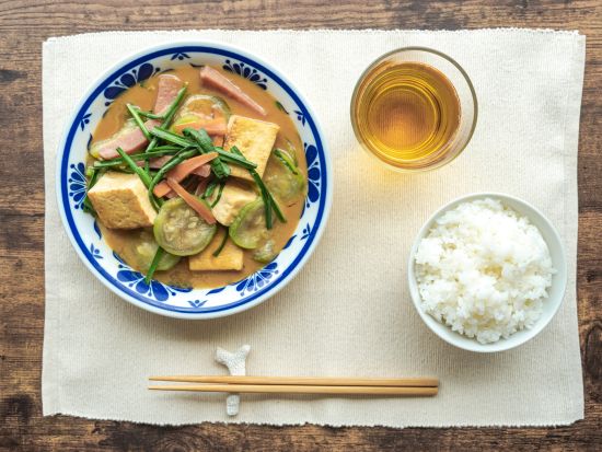 島のねえねえに教わる地元のガチ沖縄料理教室 ローカルな文化を体験＜石垣島＞