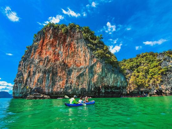 シーカヌー2島巡り☆2島での探検が魅了のオープンデッキボート！　カヌー＆観光探検満喫のスピードボート！選べるツアー＜ホテル送迎／ランチ付／英語ガイド＞