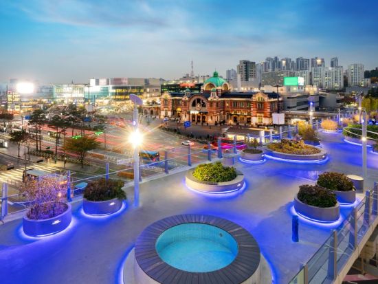 ソウル夜景ツアー　ソウル市優秀観光商品受賞！徳寿宮夜間観覧＋ソウル路7017＋漢江やセビッソムのライトアップ鑑賞＜火・水・金・日／日本語ガイド／明洞解散＞