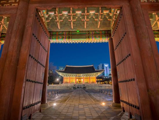 ソウル夜景ツアー　ソウル市優秀観光商品受賞！徳寿宮夜間観覧＋ソウル路7017＋漢江やセビッソムのライトアップ鑑賞＜火・水・金・日／日本語ガイド／明洞解散＞