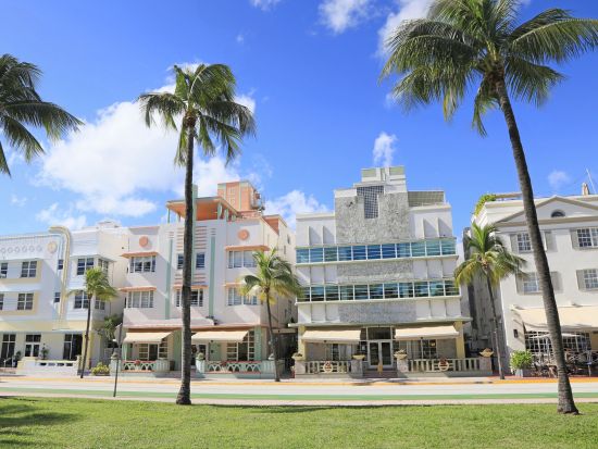 マイアミ・ビーチ 電動自転車サイクリングツアー　ローカルガイドと巡るマイアミのおすすめ＆歴史スポット＜2時間／英語ガイド＞by Unlimited Biking