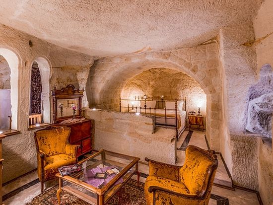 Hanedan Cave Suites