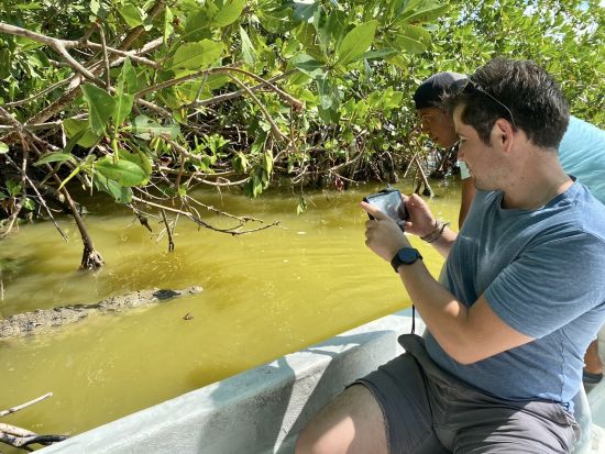エクバラム遺跡＆リオ・ラガルトス観光ツアー！話題のマヤ遺跡にジャングルクルーズ、セノーテでのシュノーケリングも＜1日／貸切／英語ガイド／昼食付／カンクン発＞