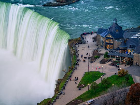 USA_NewYork_Canada_Ontario_Niagara_Falls_shutterstock_533918578