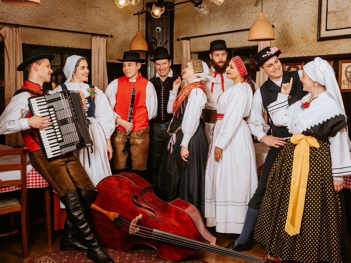 スロベニアの伝統料理＆ダンスを楽しむ フォークロアディナーショー