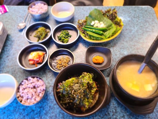 人気KPOPグループ聖地巡りツアー！龍仁大長今パーク＋国立中央博物館＋日迎駅ほか　油井食堂で昼食付！＜１日／日本語ガイド／ホテルお迎え＞