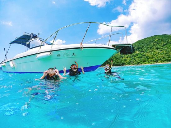 【ボート貸切】加計呂麻島ボートシュノーケリング 透明度の高い海でサンゴや魚を鑑賞 ＜2名～／約2.5時間／生間港発着＞ byカケロマアイランドリトリートハレハレ