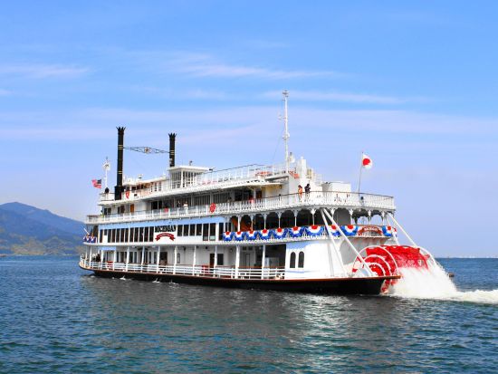 ミシガンクルーズ 赤いパドルが目印！びわ湖を代表するエンタメ船＜90分／大津港発＞